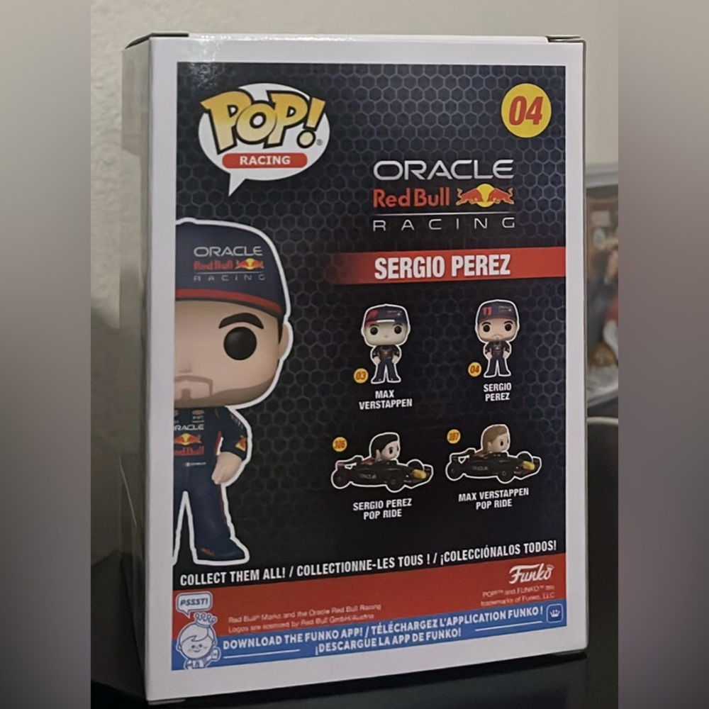 Funko POP! Racing Sergio Perez #4 Oracle Red Bull Racing 🇲🇽 - Picture 3 of 5